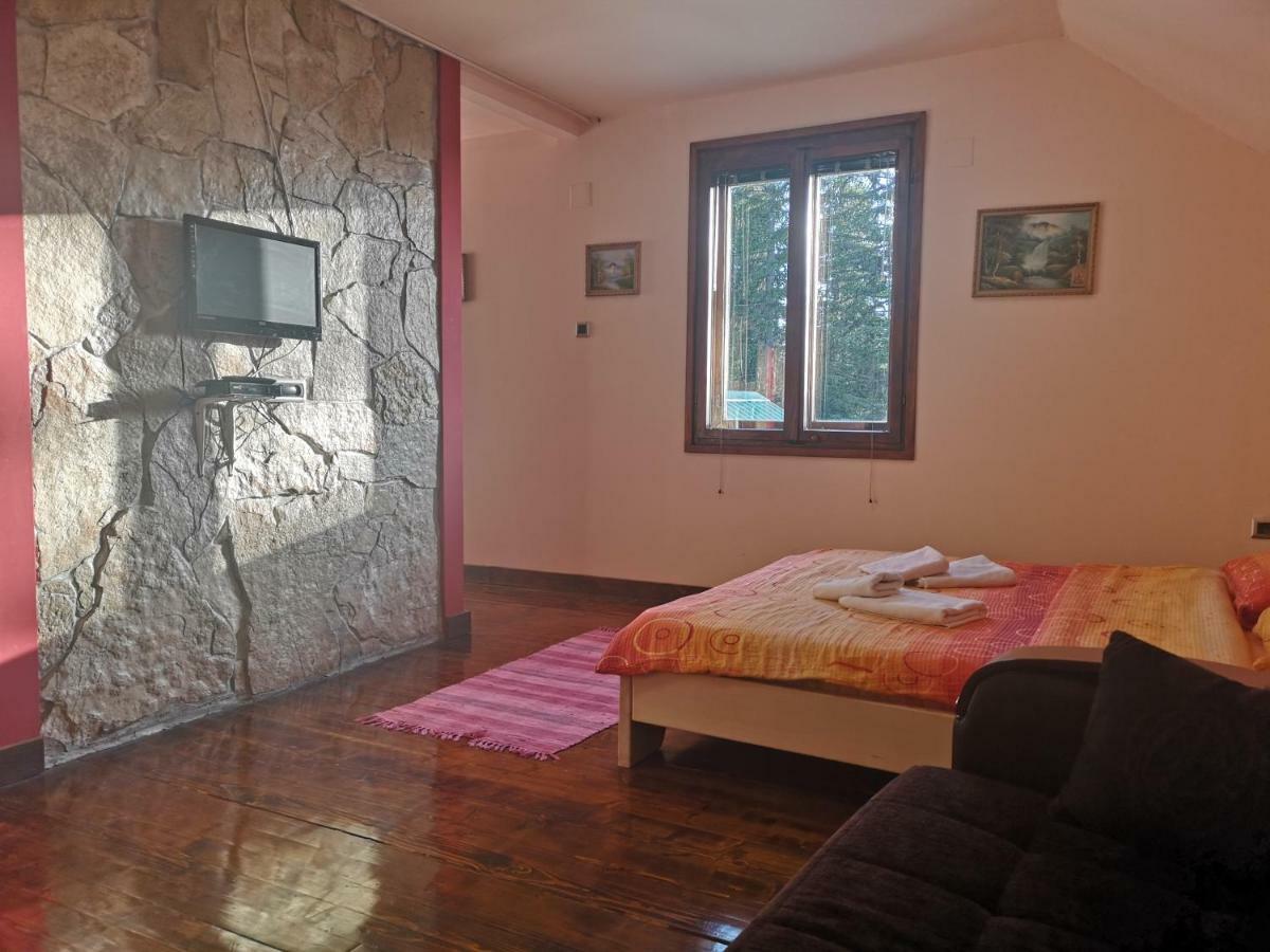 Razvrsje Co Hotel Žabljak Buitenkant foto